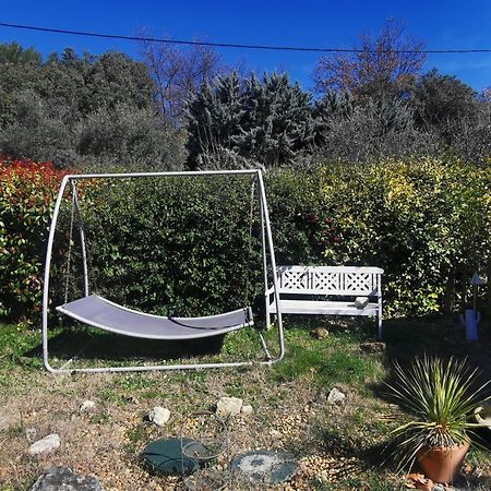 Entre Ventoux Et Luberon, Appartement Dans Maison. Malemort-du-Comtat Esterno foto