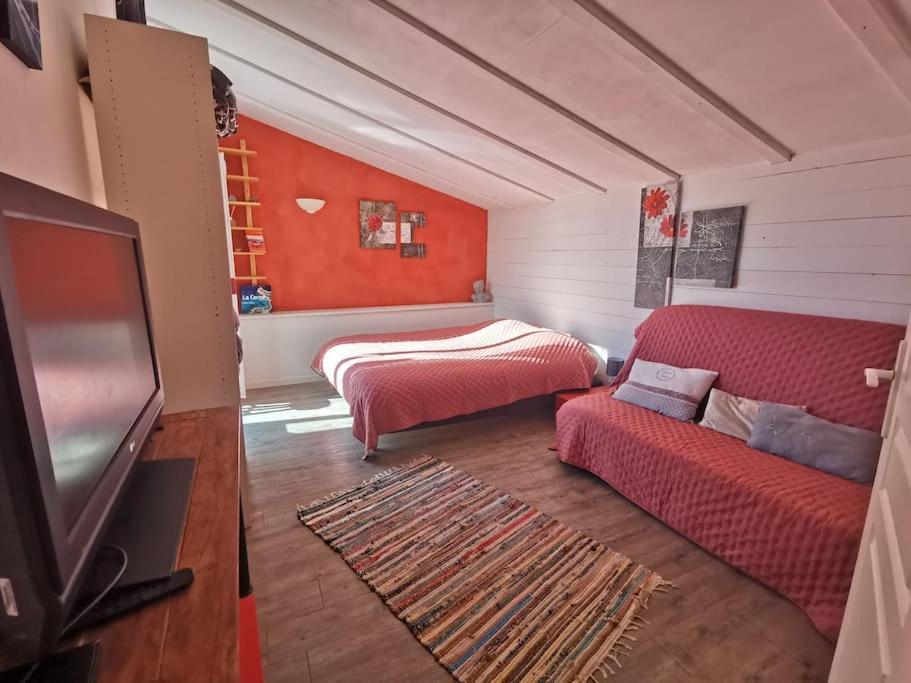 Entre Ventoux Et Luberon, Appartement Dans Maison. Malemort-du-Comtat Esterno foto