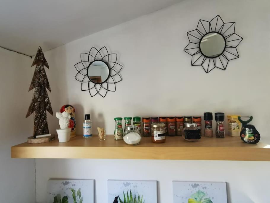 Entre Ventoux Et Luberon, Appartement Dans Maison. Malemort-du-Comtat Esterno foto