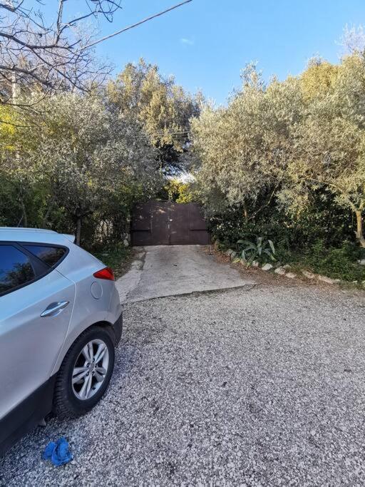 Entre Ventoux Et Luberon, Appartement Dans Maison. Malemort-du-Comtat Esterno foto