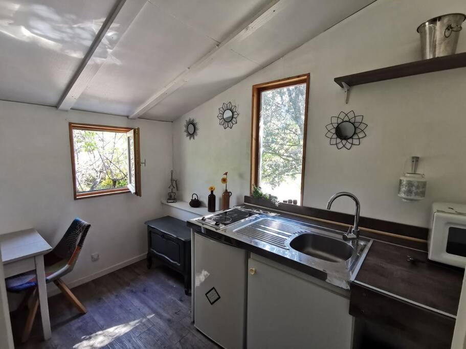Entre Ventoux Et Luberon, Appartement Dans Maison. Malemort-du-Comtat Esterno foto
